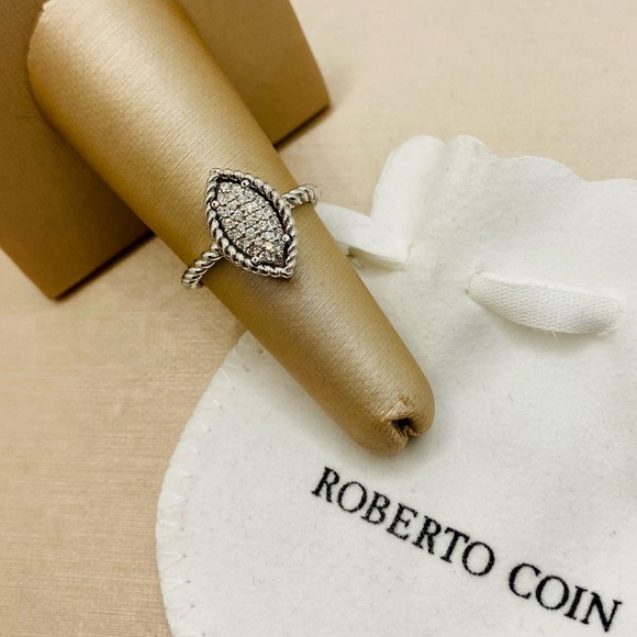 EUC Roberto Coin 18k Twisted White Gold Marquise Shaped Pave Diamond Ring - Picture 4 of 17